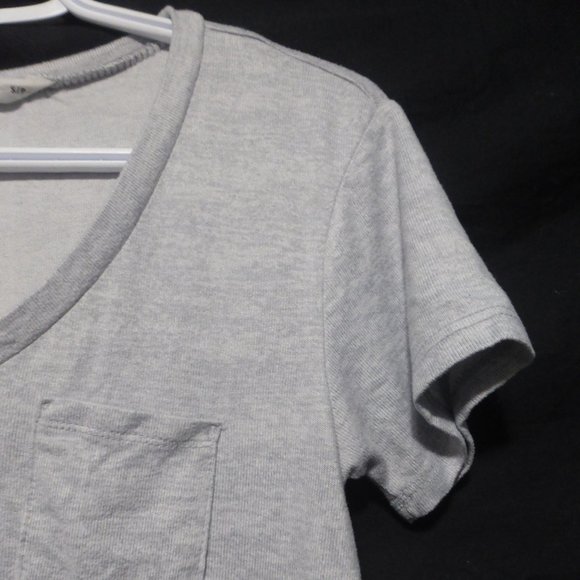 BLUENOTES, small, Two soft V Neck short sleeve shirts with pocket, GUC - Picture 14 of 14